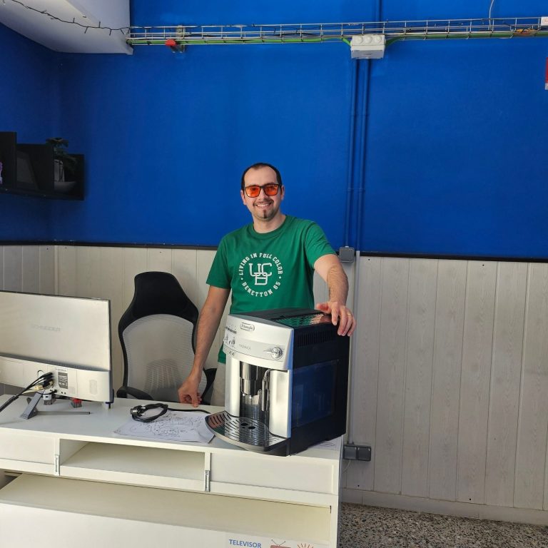 Reparar cafetera Saeco y repuestos