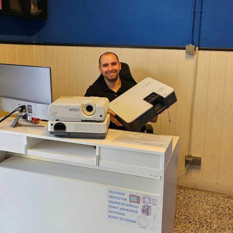 proyectores para ser reparados en servicio técnico